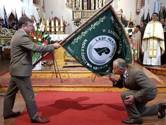 Dowód uznania służby:   Sztandar dla Nadleśnictwa w Gryficach 