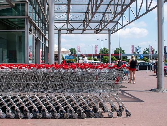 Dyskonty nadal dominują na rynku, lecz inne formaty handlu szybko rosną w siłę