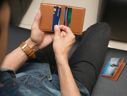 Jak dbać o skórzany portfel, aby służył przez lata?