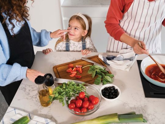 Jak stworzyć kuchnię bezpieczną dla dzieci?
