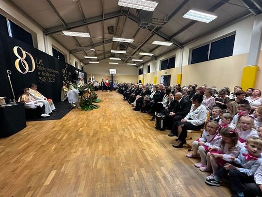 Jubileusz 80-lecie Szkoły Podstawowej im. Św. Jana Pawła II w Modlimowie Jubileusz 80-lecie Szkoły Podstawowej im. Św. Jana Pawła II w Modlimowie