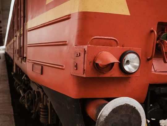 Kolejowe klimaty PRL - czego dziś brakuje, a co pożegnaliśmy z ulgą?