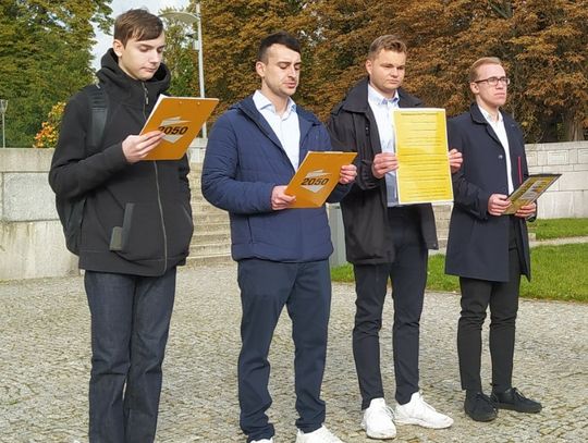 Konferencja prasowa na temat edukacji