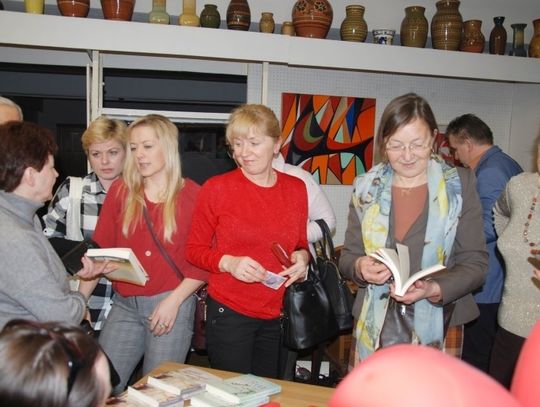 MBP w Nowogardzie:  Walentynkowe spotkanie z pisarką…