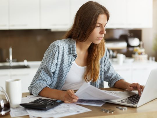 Najczęstsze błędy w umowach i fakturowaniu, które utrudniają otrzymanie płatności