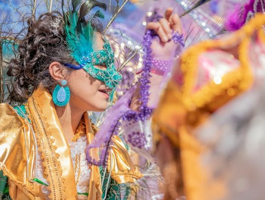 Nastrój, zmysłowość i pełnia energii – jak zadbać o samopoczucie i przygotować się na karnawał