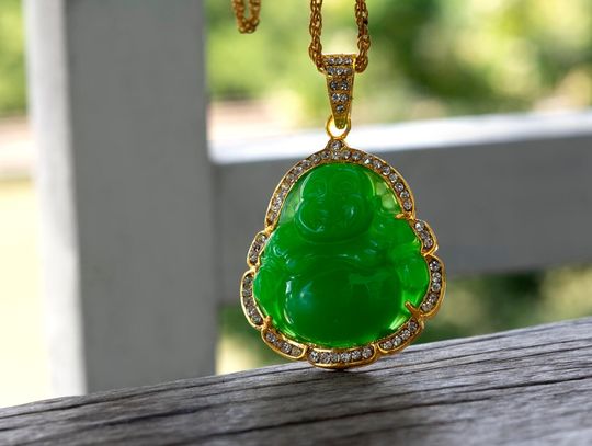 Naszyjnik z kamyków szlachetnych - jak dobrać odpowiedni kamień?