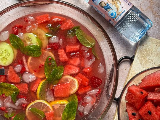 Orzeźwiająca arbuzowa lemoniada - idealny napój na gorące dni z naturalnymi składnikami!