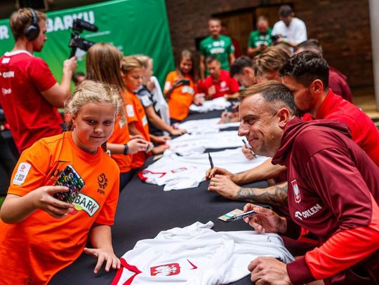 Piłkarze reprezentacji Polski odpowiadają na pytania zwycięzców  XXV edycji Pucharu Tymbarku!