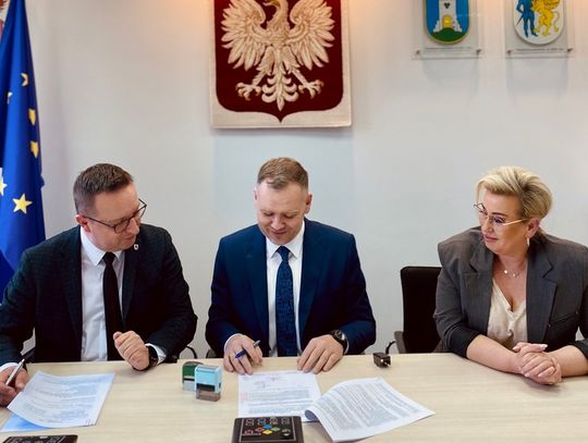 "Pod Skrzydłami Gryfa" - podpisanie umowy na dofinansowanie projektu "Pod Skrzydłami Gryfa" - podpisanie umowy na dofinansowanie projektu
