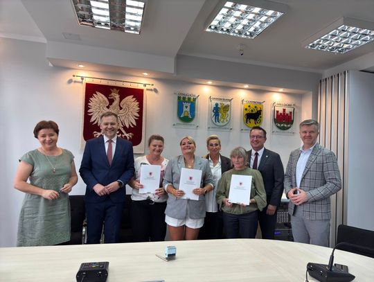 Podpisanie umów w ramach konkursu „Granty Sołeckie 2025”!