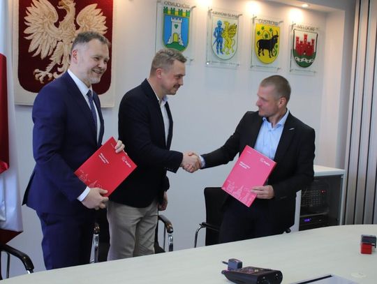 Podpisano umowę na odbudowę spalonej części budynku przy ul. Łąkowej