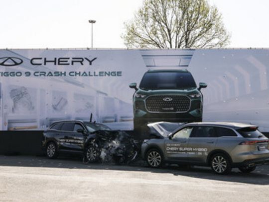 Pokaz w RPA: zderzenie czołowe dwóch modeli Chery TIGGO9 demonstruje bezbłędne parametry bezpieczeństwa samochodu