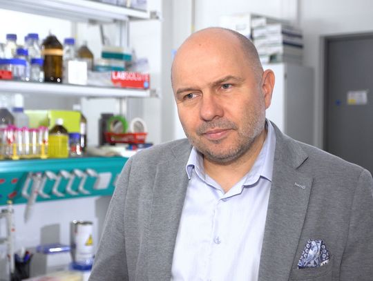 Polscy naukowcy jako pierwsi na świecie stworzyli cyrkularne mRNA metodą chemiczną. To może pomóc w leczeniu genetycznych chorób rzadkich