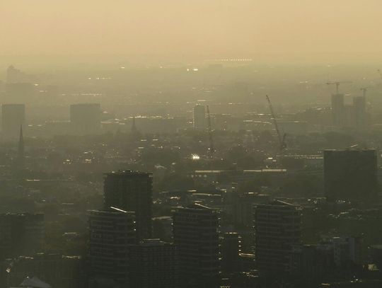 Rekuperacja kontra smog – jak oddychać czystym powietrzem przy zamkniętych oknach