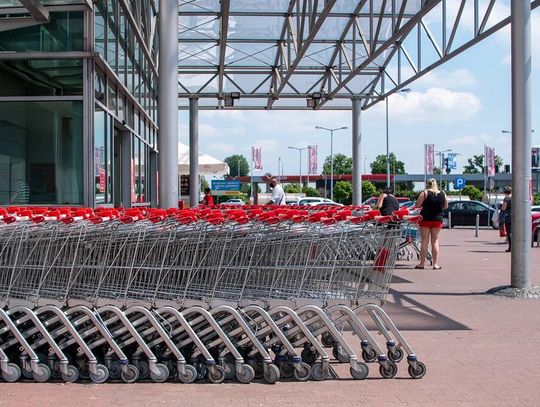 Rynek wyraźnie się zmienia. Sieci convenience i hipermarkety coraz bardziej ogrywają dyskonty