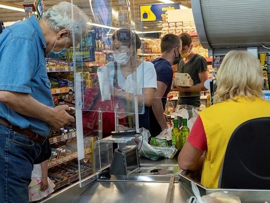 SONDAŻ: Ponad 63 proc. Polaków nie wierzy, że w tym roku nastąpi spadek cen żywności w sklepach