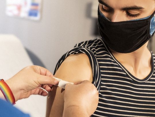 Start sezonu szczepień! Szczepionki przeciwko grypie już w aptekach. Kto otrzyma refundację?