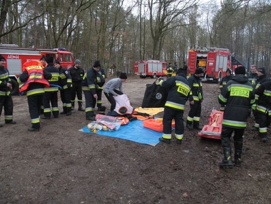 Strażacy ćwiczą działania na wypadek zagrożeń oraz sprawdzają w praktyce nowy sprzęt