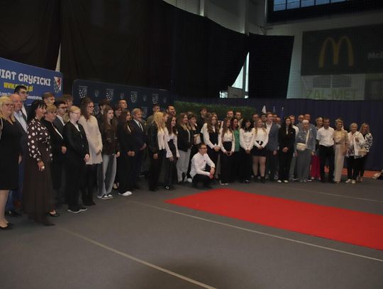 Stypendia i Nagrody Starosty Gryfickiego 2025 zostały rozdane