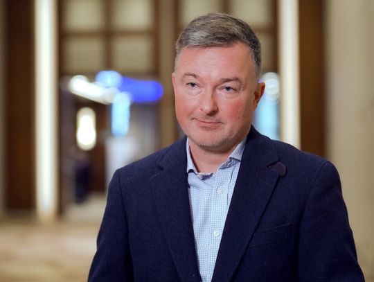 Światłowód napędza cyfryzację biznesu. Nowe inwestycje telekomów mają wypełnić białe plamy