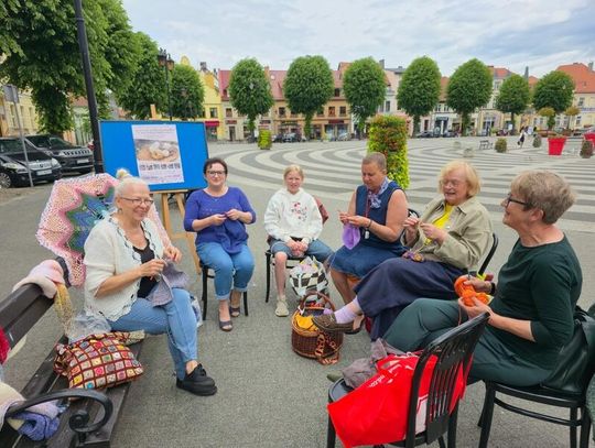 Światowy Dzień Dziergania w Miejscach Publicznych