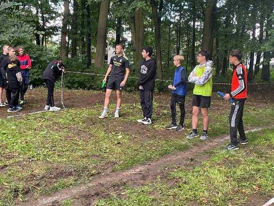 SZTAFETOWE BIEGI PRZEŁAJOWE SZKÓŁ PODSTAWOWYCH