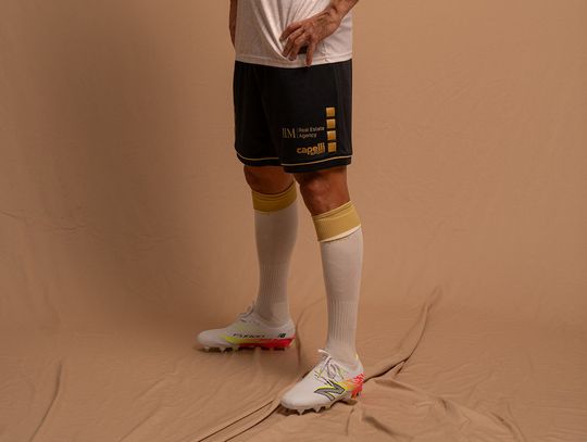 Temat:International Investment Marbella z logotypem na spodenkach Dumy Pomorza!