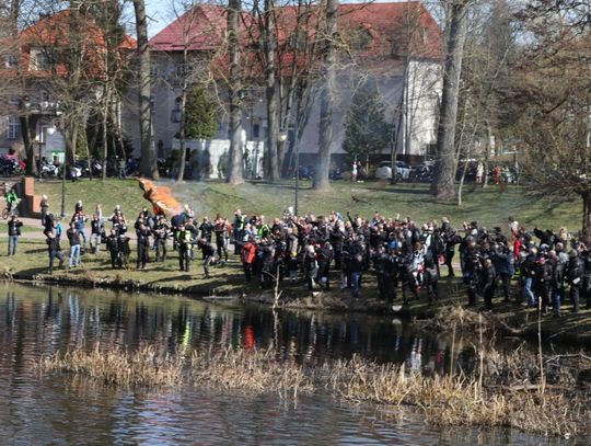 Topienie Marzanny - nieformalna inauguracja sezonu motocyklowego w Gryficach