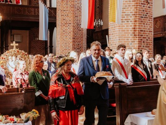 TRADYCJE I OBRZĘDY DOŻYNKOWE