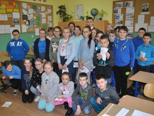 Uczniowie ze Szkoły Podstawowej w Mechowie świętują Międzynarodowy Dzień Praw Dziecka wspólnie z UNICEF