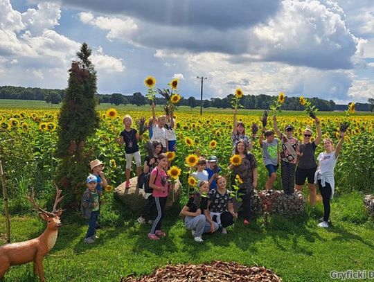 WAKACJE 2024 Z GDK – „POZNAJEMY GRYFICE I OKOLICE” wycieczka do STAWNA – relacja