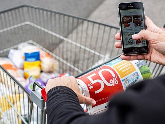 Wojna cenowa i spadek inflacji wymusiły nową strategię. Sklepy robią coraz więcej akcji promocyjnych