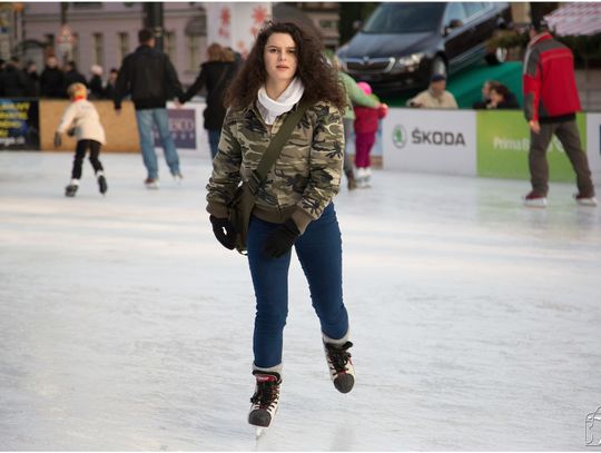 Wynajem lodowiska mobilnego – jakie są zalety?