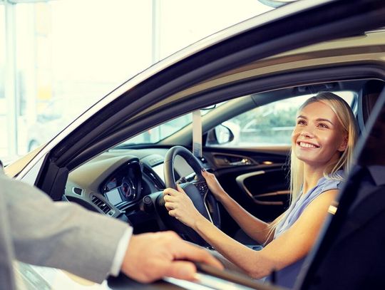 Wypożyczenie samochodu w Łodzi - zobacz jakie to koszty