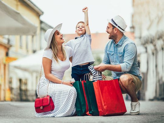 Zakupy wakacyjne Polaków – co króluje na liście must have?