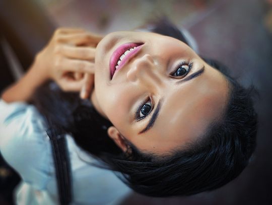 Zapachowe mgiełki do włosów - jaką wybrać?