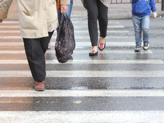 Zmiana przepisów dotyczących pierwszeństwa pieszych na przejściach dała odwrotny od zamierzonego skutek