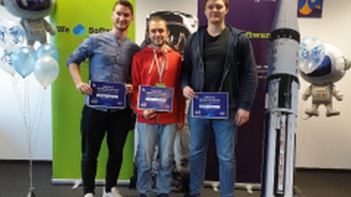 Absolwent 13 LO w Szczecinie w zwycięskiej drużynie - NASA ogłosiła zwycięzców międzynarodowego konkursu Space Apps Challenge
