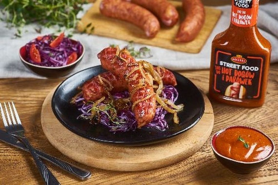 Aromatyczny currywurst z Sosem do Hot Dogów i Parówek Roleski