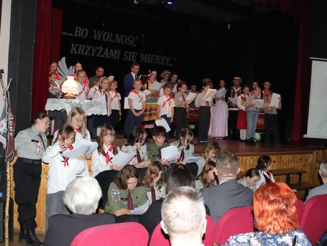 ,,...Bo wolność krzyżami się mierzy" – patriotyczny koncert w GDK