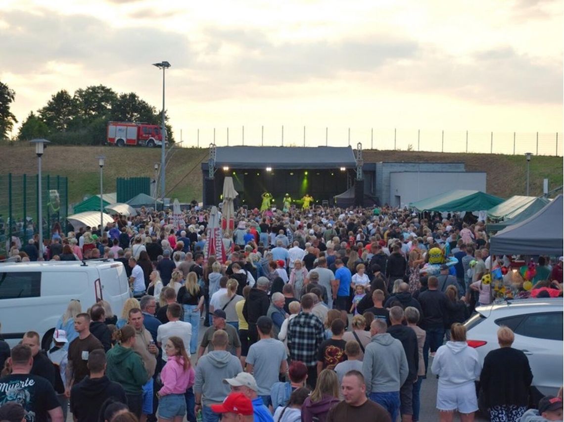 Cerkwickie Lato 2025: folklor, atrakcje rodzinne i koncert zespołu BOYS przyciągnęły tłumy do Cerkwicy