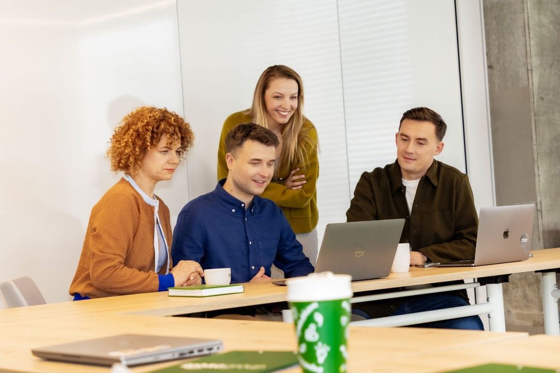 Co sprawia, że ludzie chcą tu pracować? Historia sukcesu Żabki