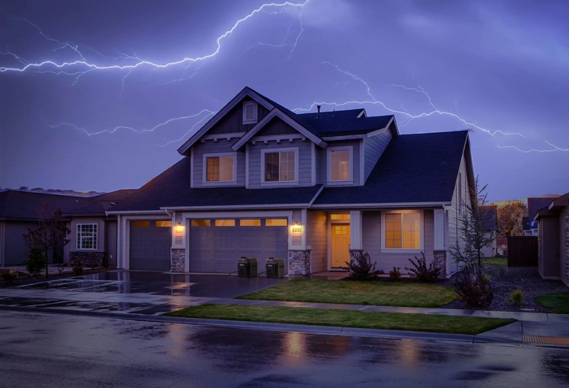 Dlaczego zasilanie awaryjne to najlepsze rozwiązanie, gdy zabraknie prądu? Dlaczego zasilanie awaryjne to najlepsze rozwiązanie, gdy zabraknie prądu?