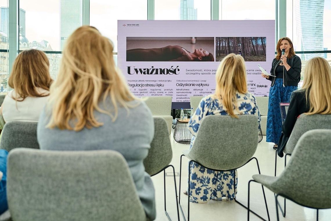 Dobrostan cyfrowy Polaków w czasach social mediów i AI. Nowy raport społeczny PKO Ubezpieczenia Dobrostan cyfrowy Polaków w czasach social mediów i AI. Nowy raport społeczny PKO Ubezpieczenia