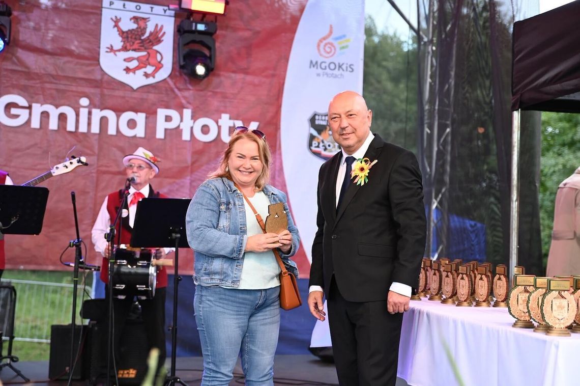 Dożynki Gminne w Słudwii. Mieszkańcy gminy Płoty wspólnie podziękowali za tegoroczne plony Dożynki Gminne w Słudwii. Mieszkańcy gminy Płoty wspólnie podziękowali za tegoroczne plony