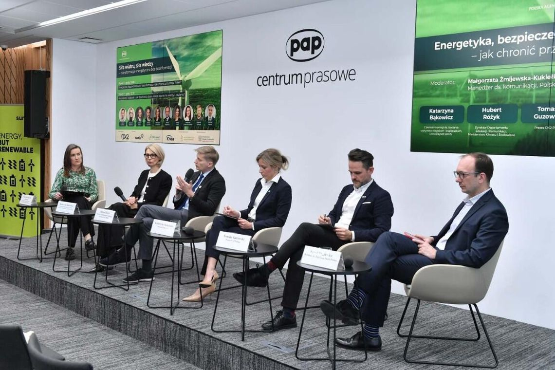 Eksperci: w latach 2022-2024 rosyjska propaganda odpowiadała za większość wpisów o energii i klimacie w Polsce