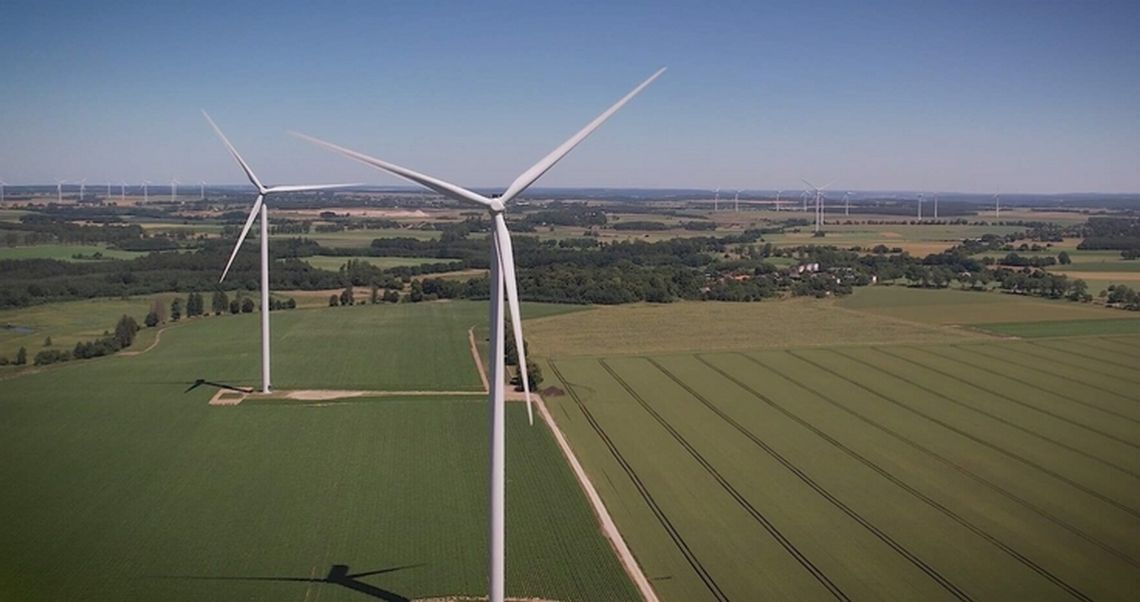 Energia z wiatru to ważny element transformacji energetycznej kraju oraz wymierne korzyści dla gmin i ich mieszkańców