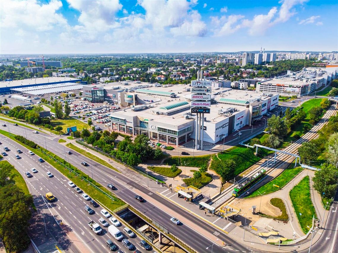 Galeria Pestka sold by Henley IM to OPAL CENTERS