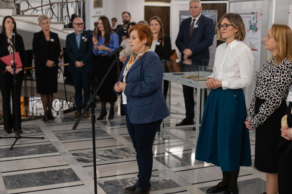 Głos polskiej wsi w Senacie. Uroczyste otwarcie wystawy „Cena futra"